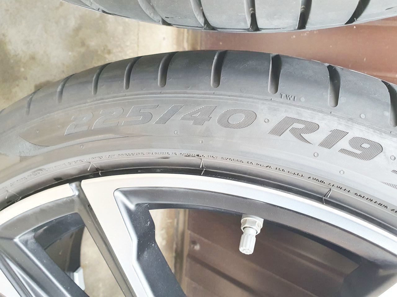 R19 225 40 255 35 Pirelli 2021