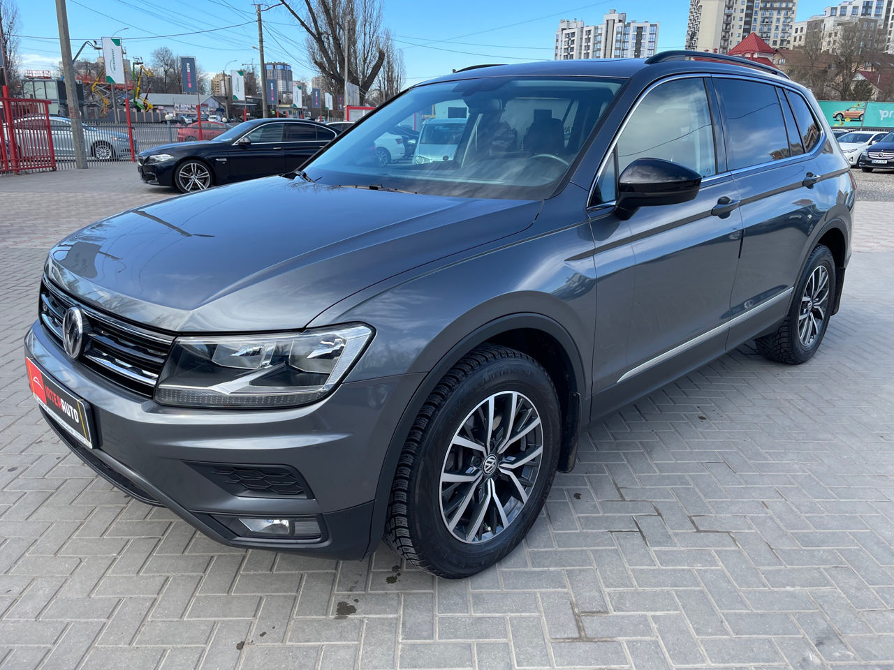 Volkswagen Tiguan foto 1