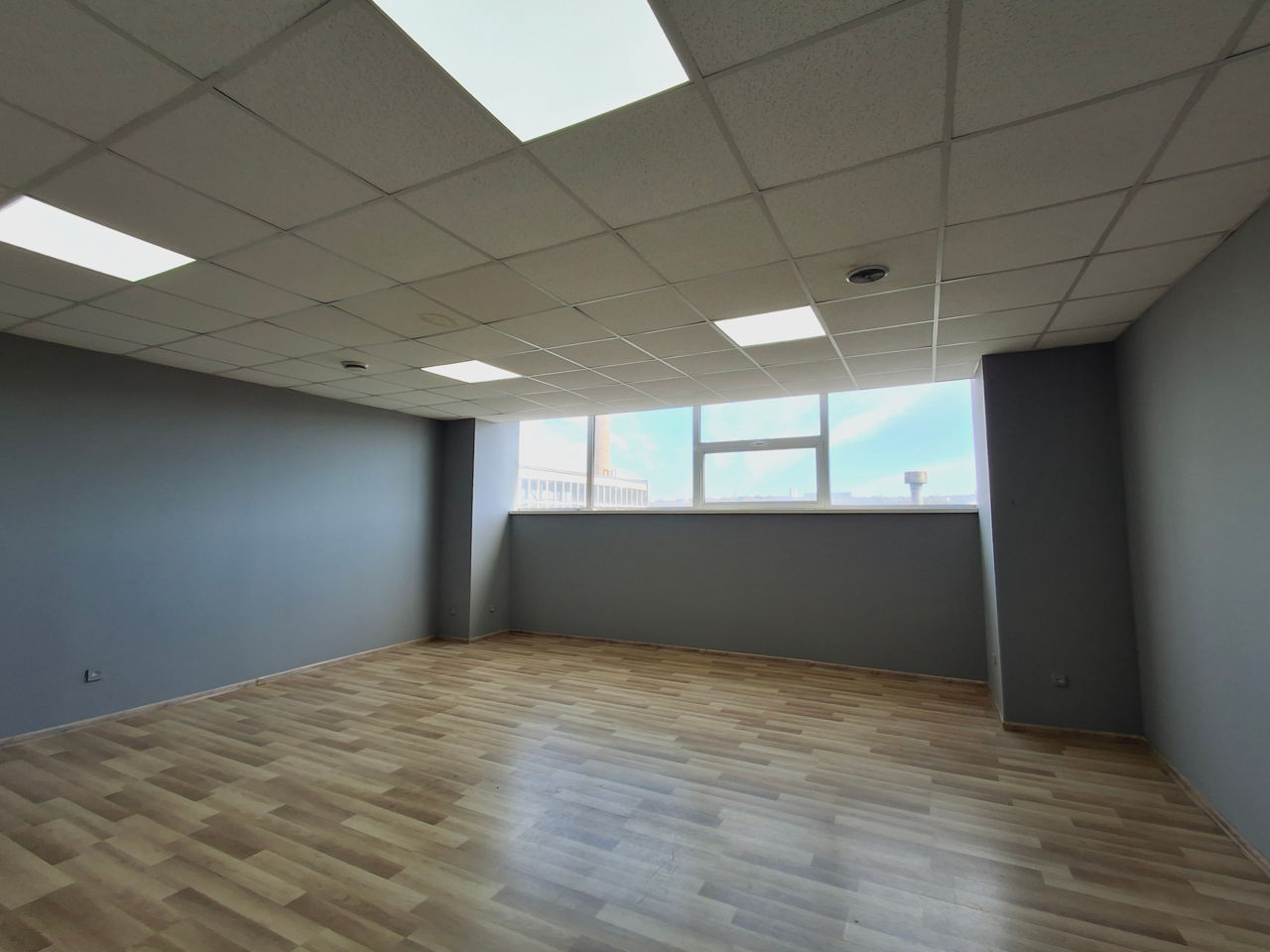 40 m2.  Oficiu in apropiere de CC Zity Mall, Fourchette, CC Zorile. foto 2