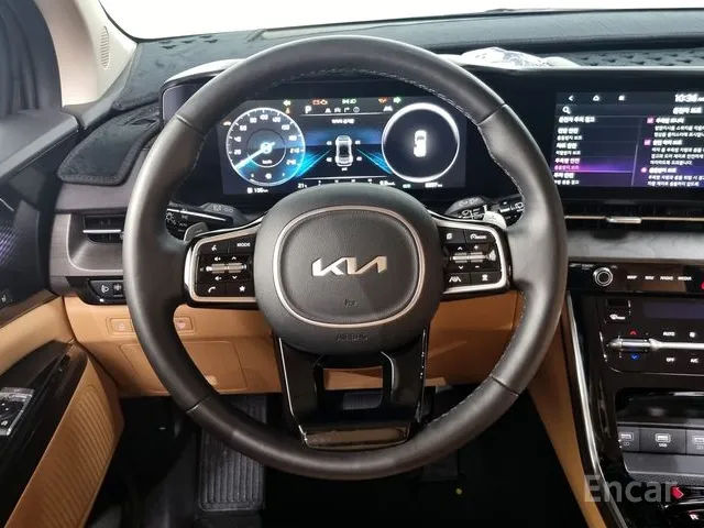 KIA Carnival фото 11