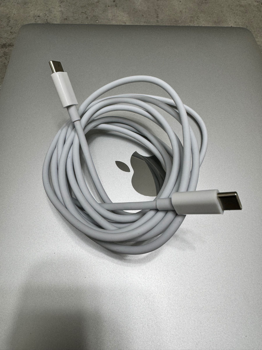 Cablu USB-C 60W 2 metri lungimea de la MacBook Air M1 foto 3