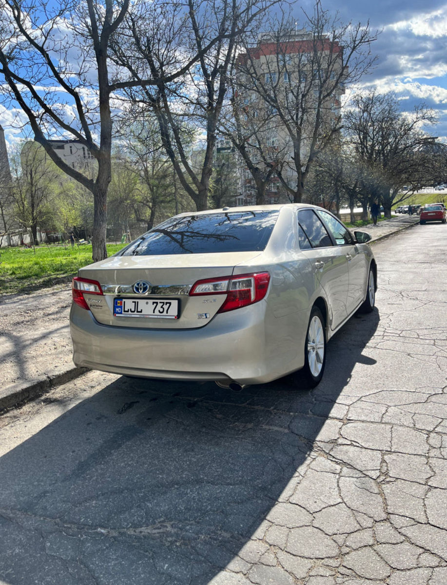 Toyota Camry foto 2