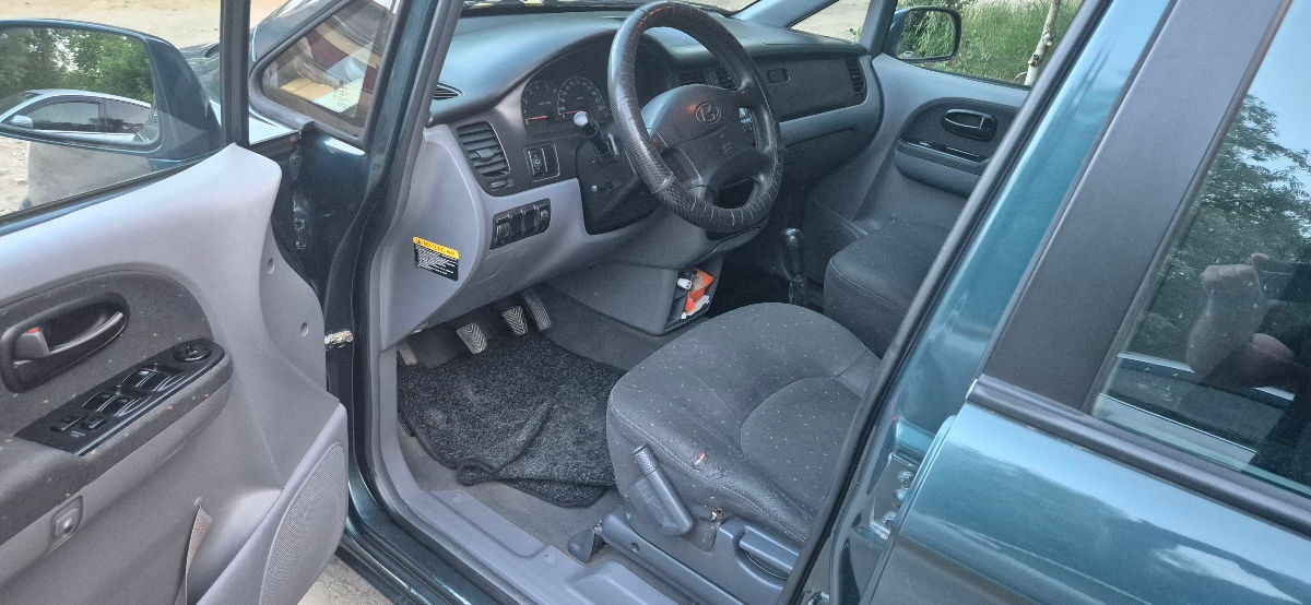 Hyundai Trajet фото 8