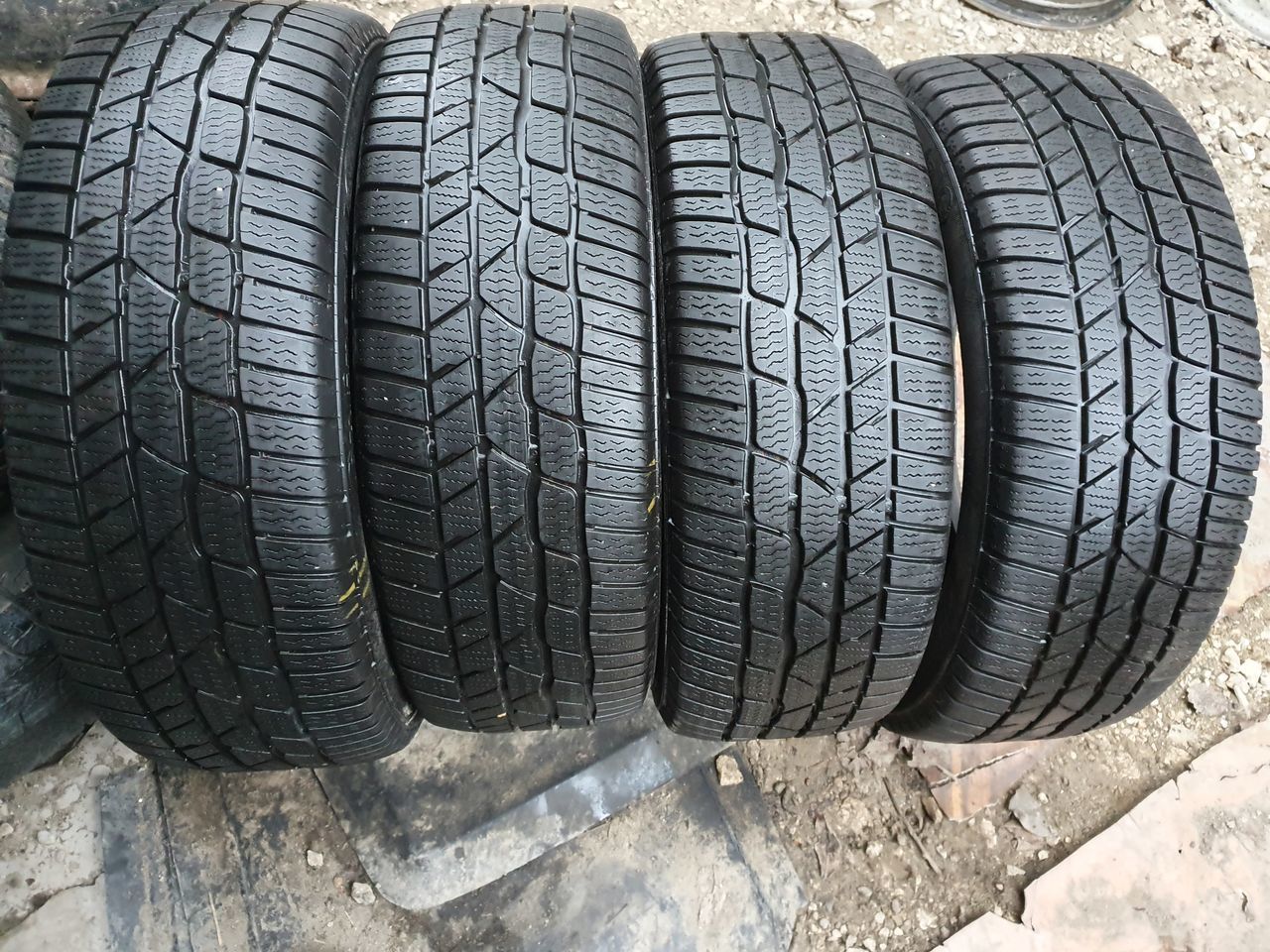 205/ 55/ R16- Continental