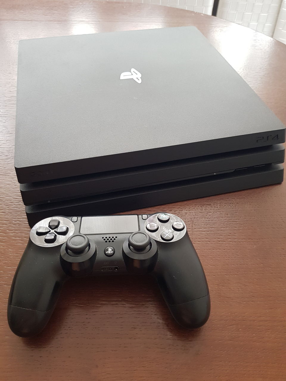 sony playstation 4 pro 1tb 20+ игр