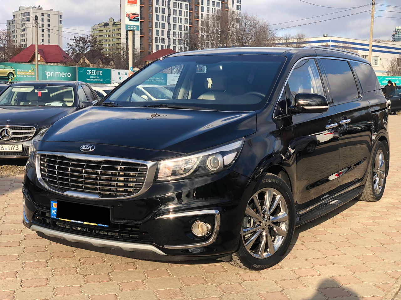KIA Carnival foto 0