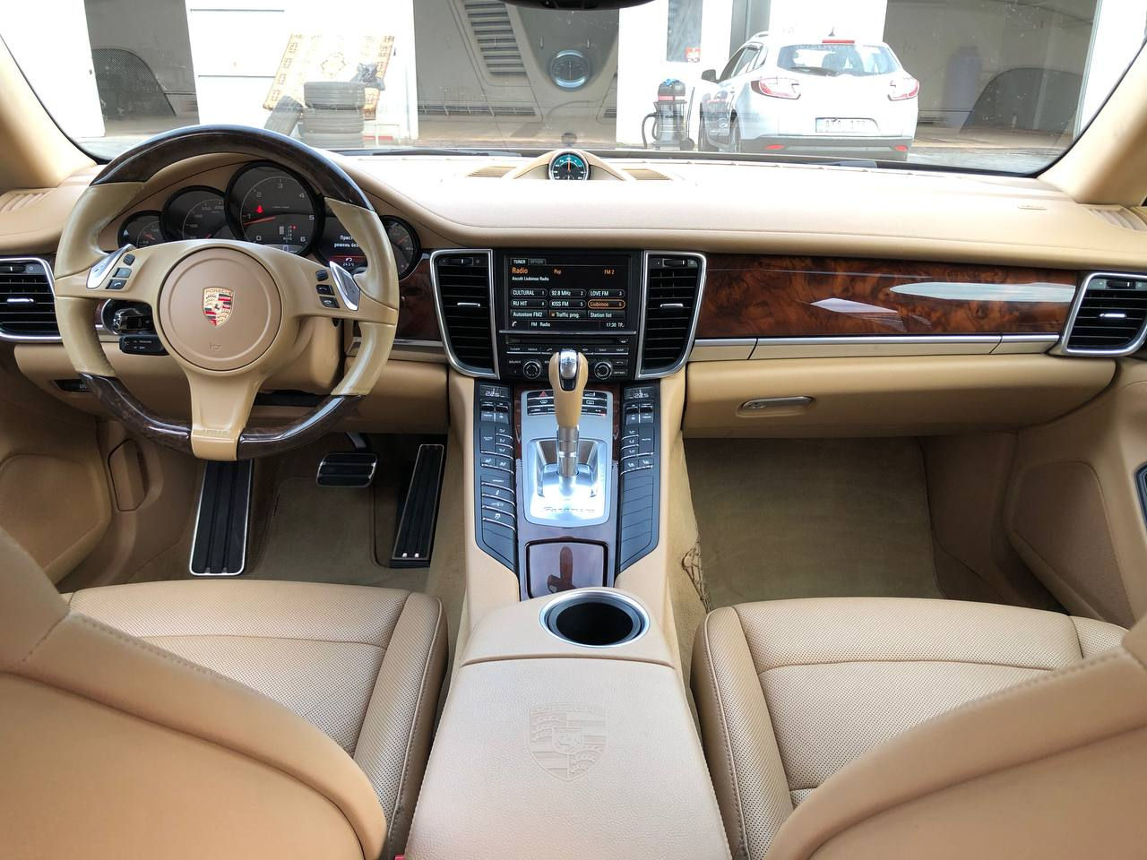 Porsche Panamera foto 7