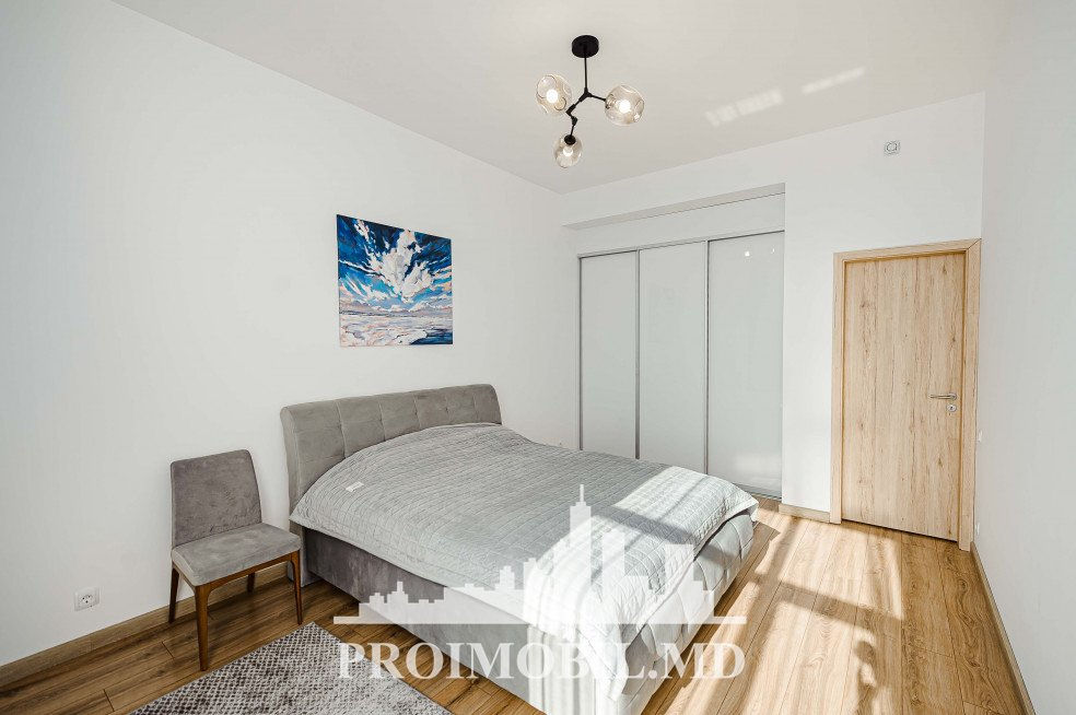 Apartament cu 2 camere, 70 m², Centru, Chișinău foto 1