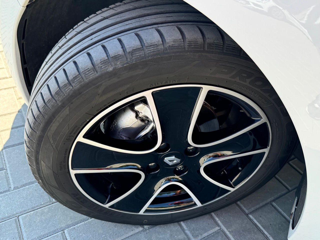 Renault Clio foto 18