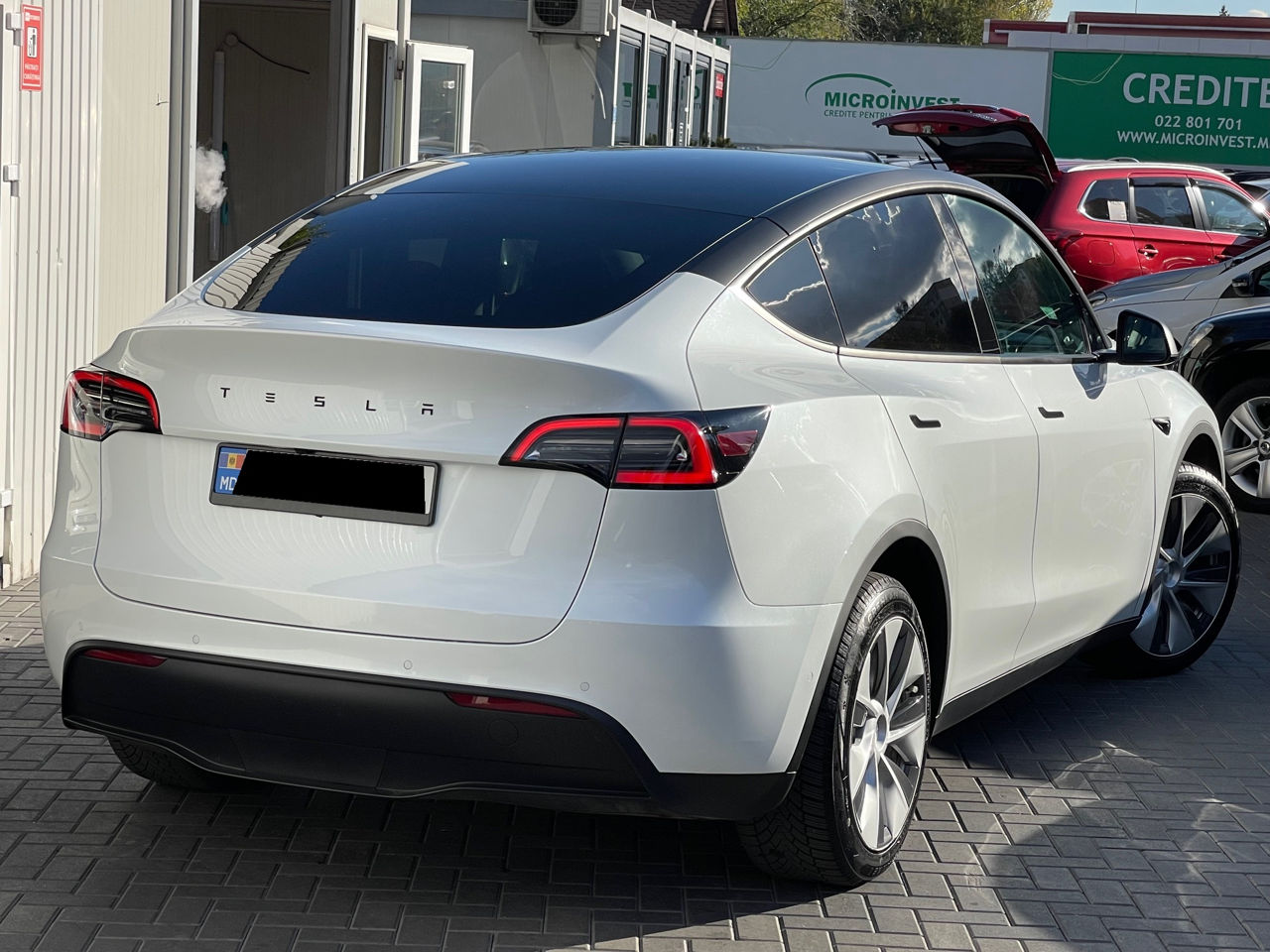 Tesla Model Y foto 4