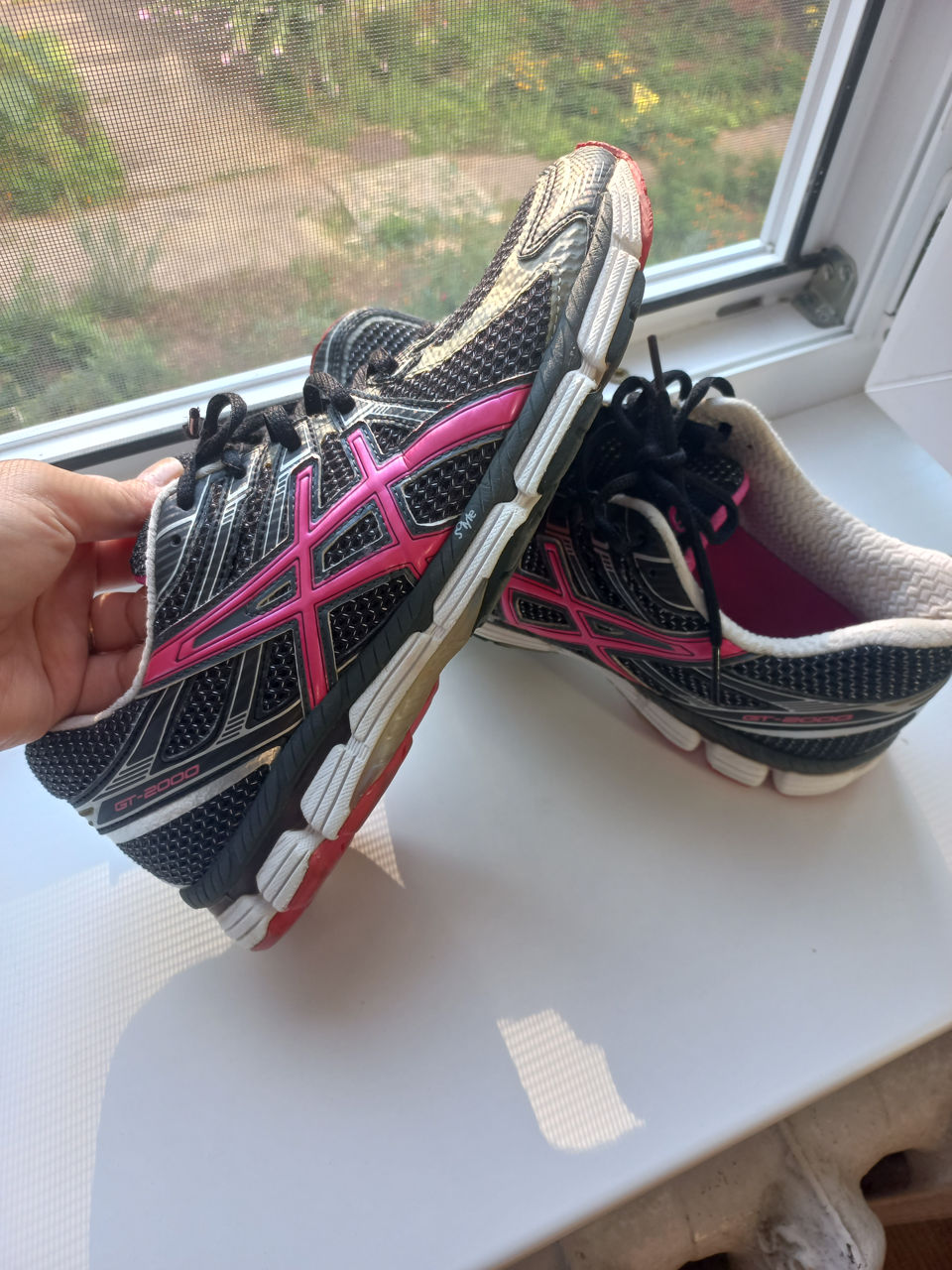 Красовки для женщин ASICS