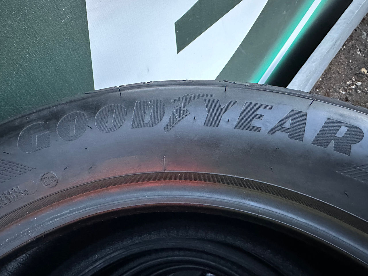 235/55 R18 GoodYear Noi 2023 foto 5