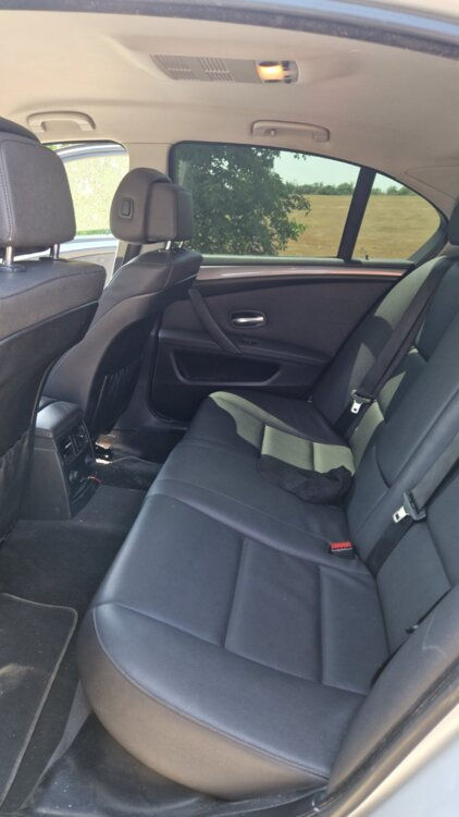 BMW 5 Series фото 6