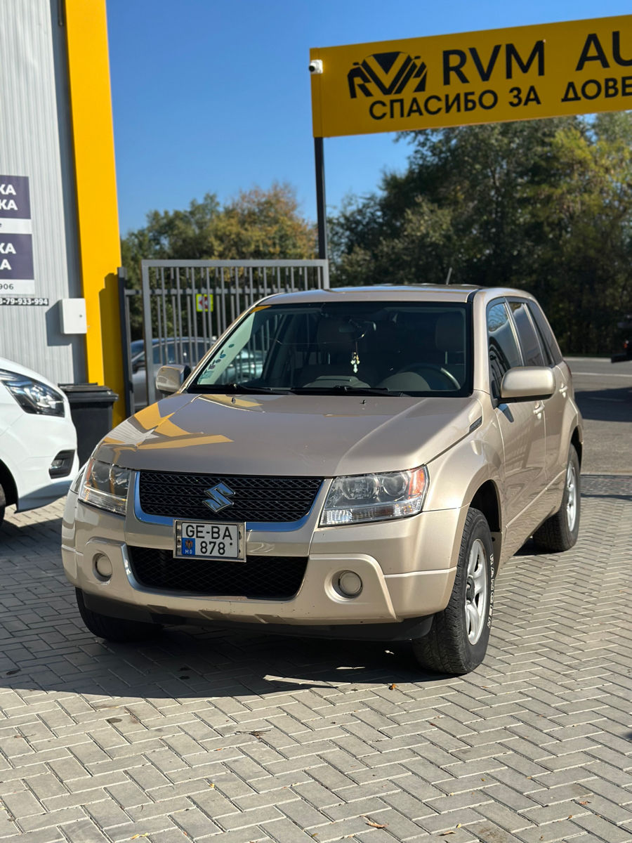 Suzuki Grand Vitara фото 0