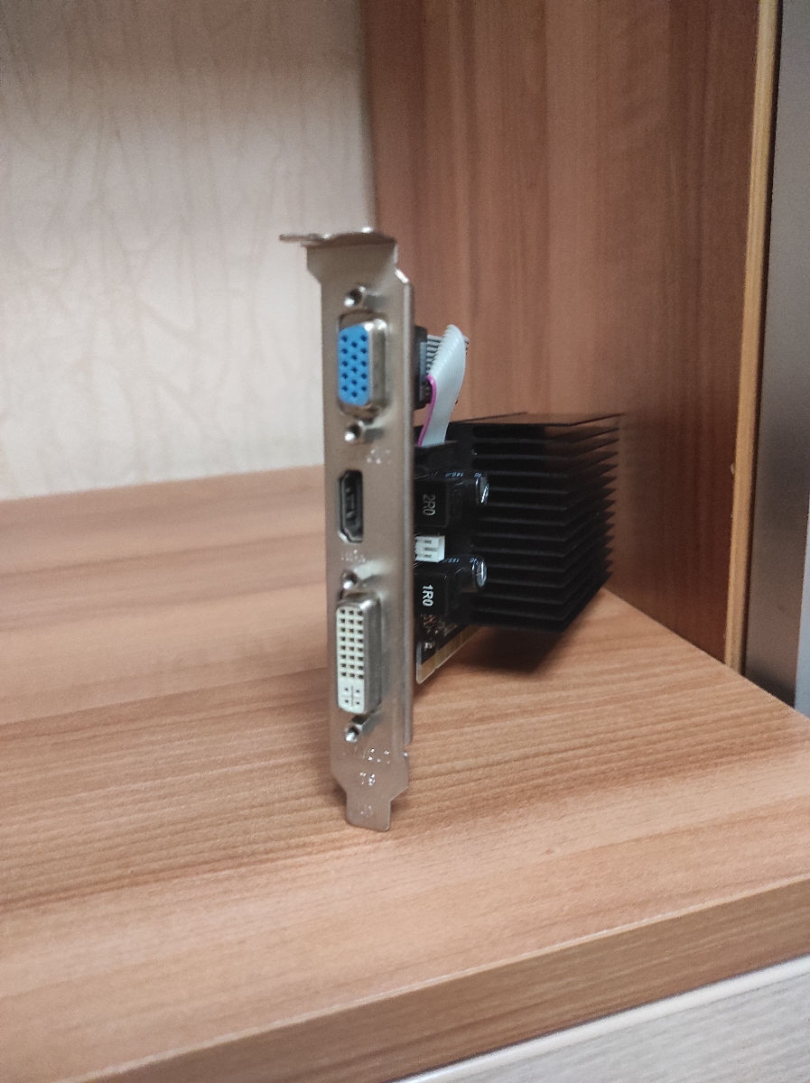 Видеокарта Nvidia GeForce 210, 1GB GDDR3 64bit VGA DVI HDMI фото 2