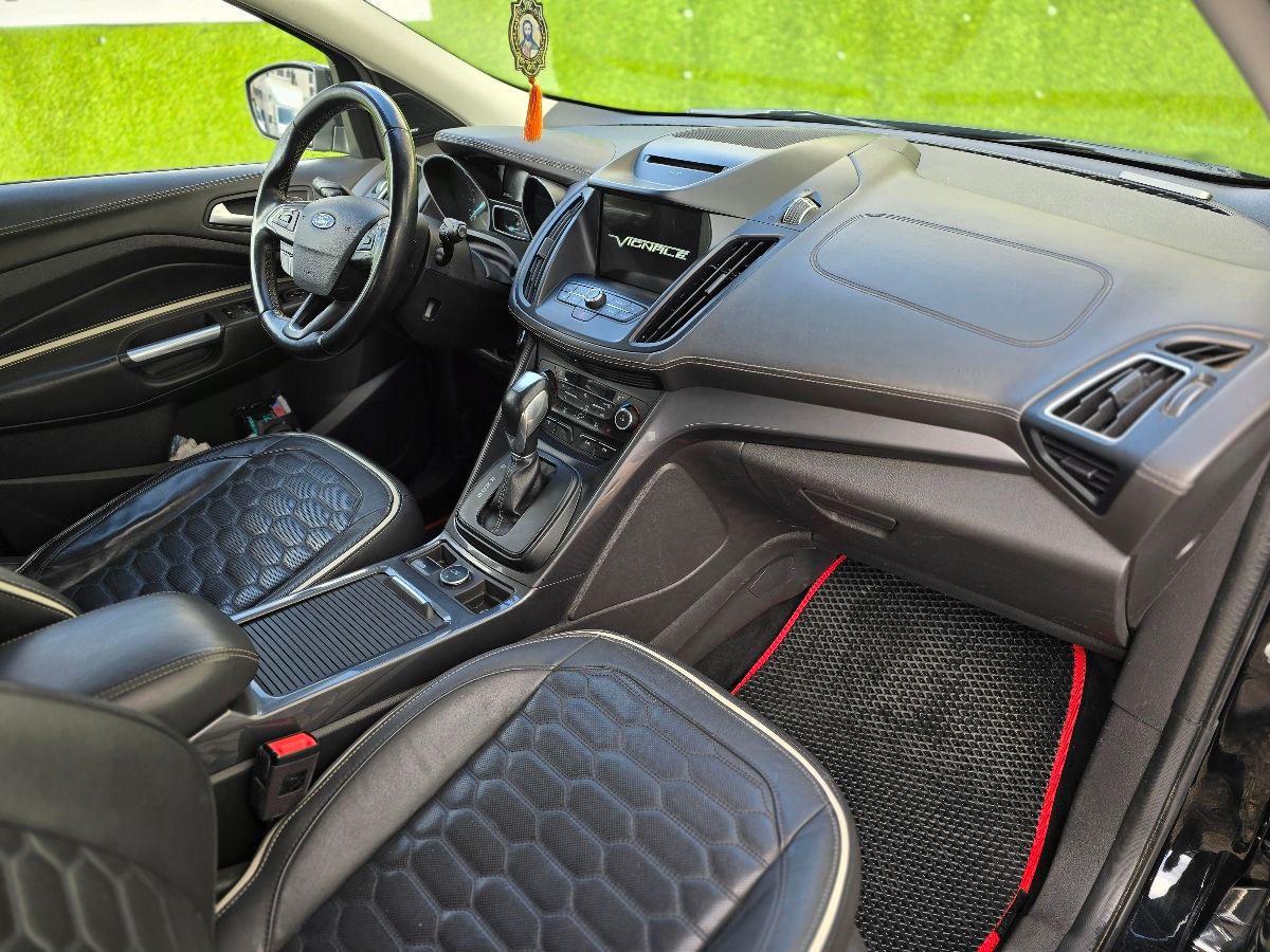 Ford Kuga foto 7