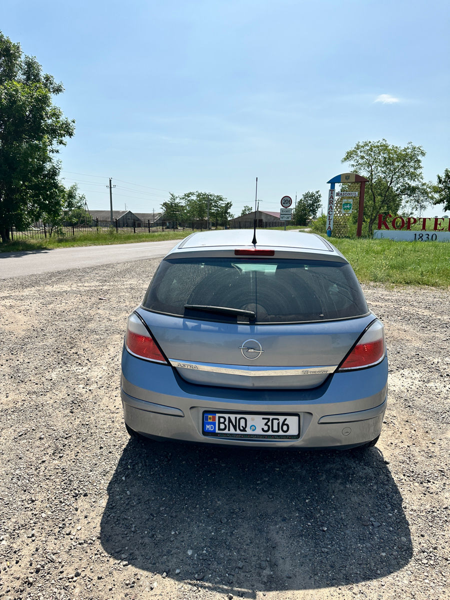 Opel Astra фото 3