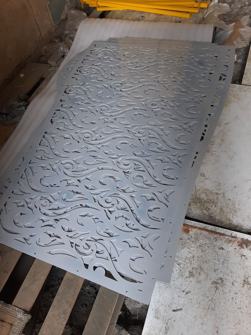 Tăiere cu laser a inoxului, aluminiului și oțelului  foto 2