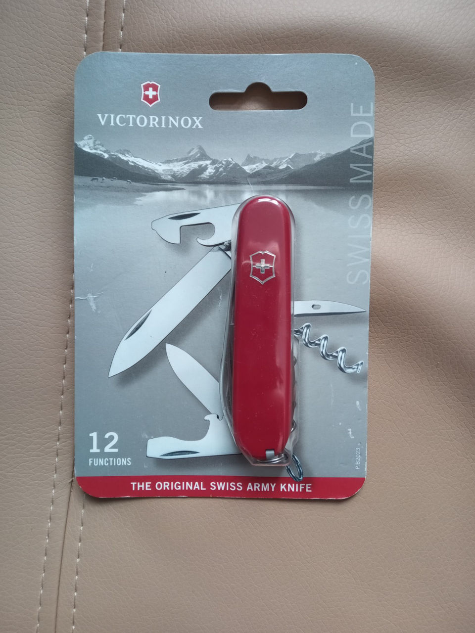 Victorinox. Swiss Made.