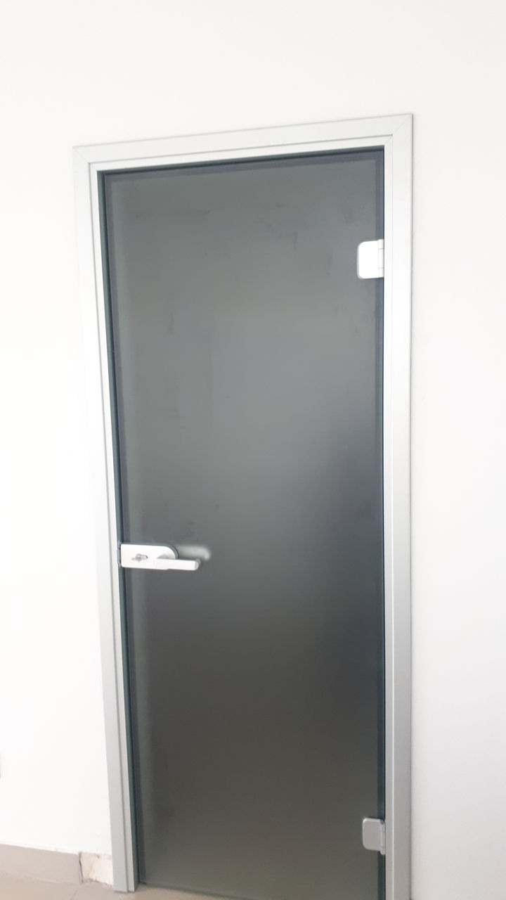 Pereți și uși din sticlă securizată / офисные перегородки и двери из безопасного стекла foto 15