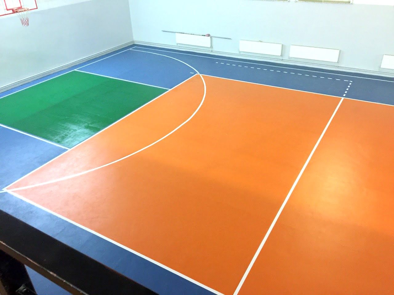 Спортивные напольные покрытия / Полы для всех видов спорта.