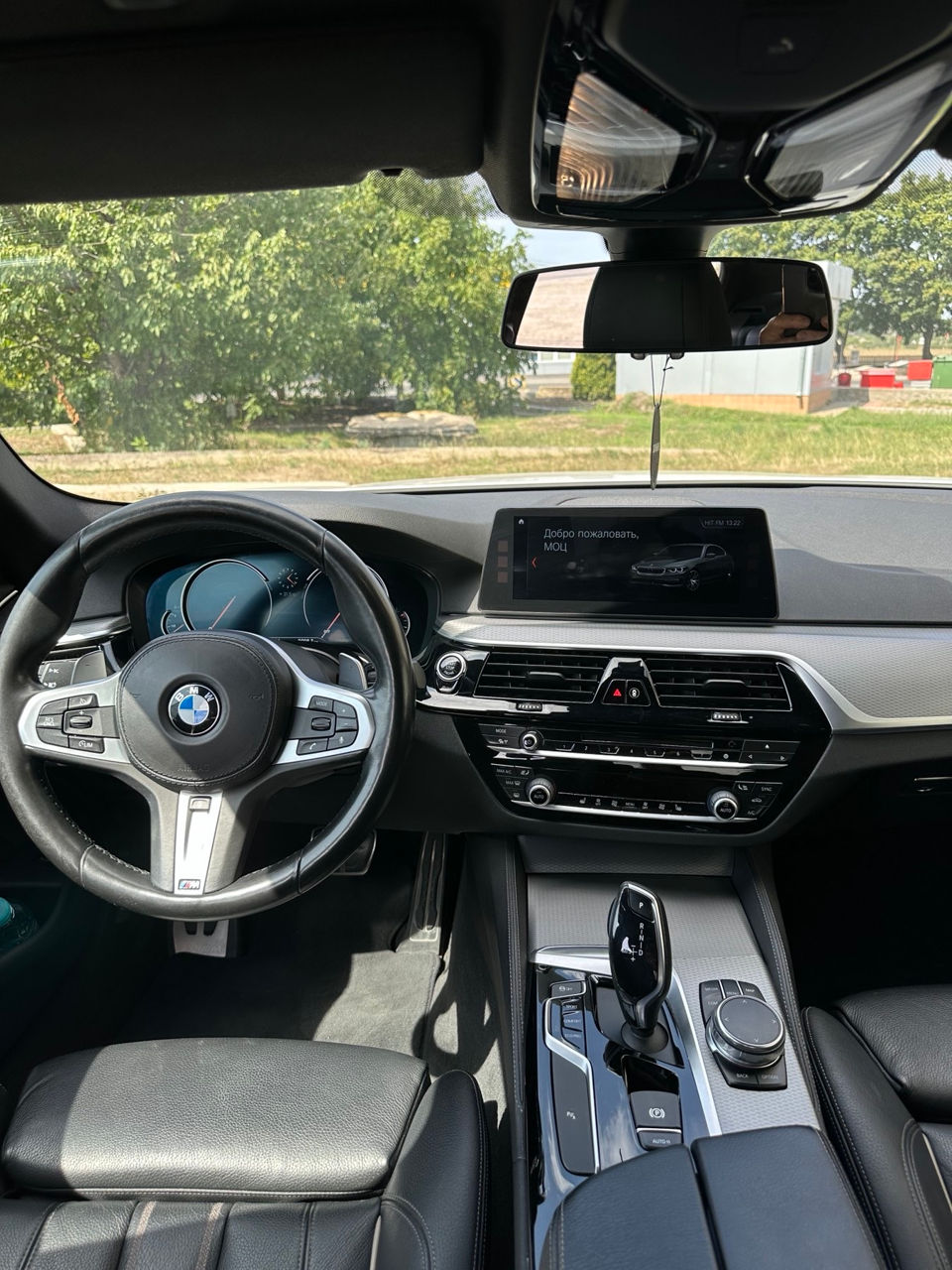 BMW 5 Series foto 5