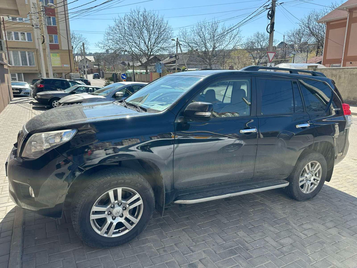 Toyota Land Cruiser Prado фото 1