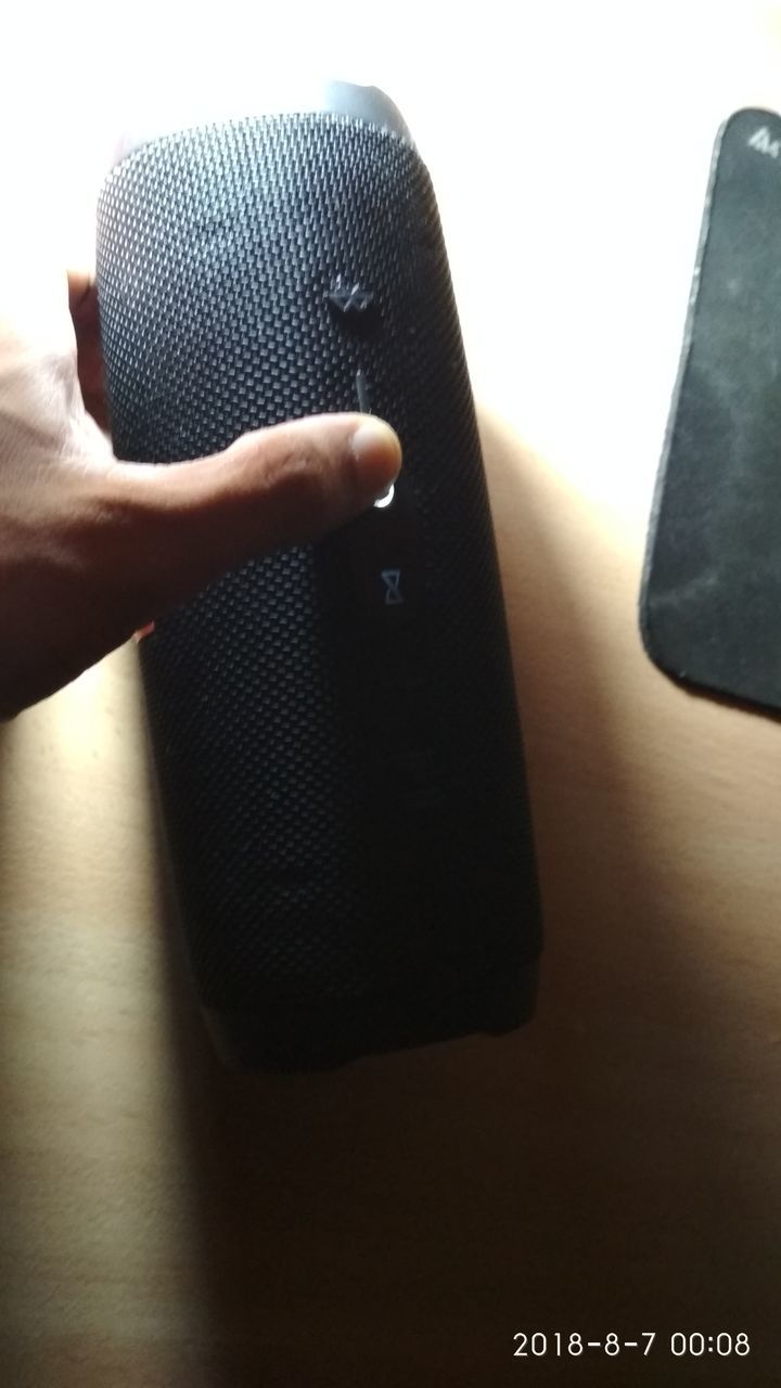 продам колонку jbl charge 3