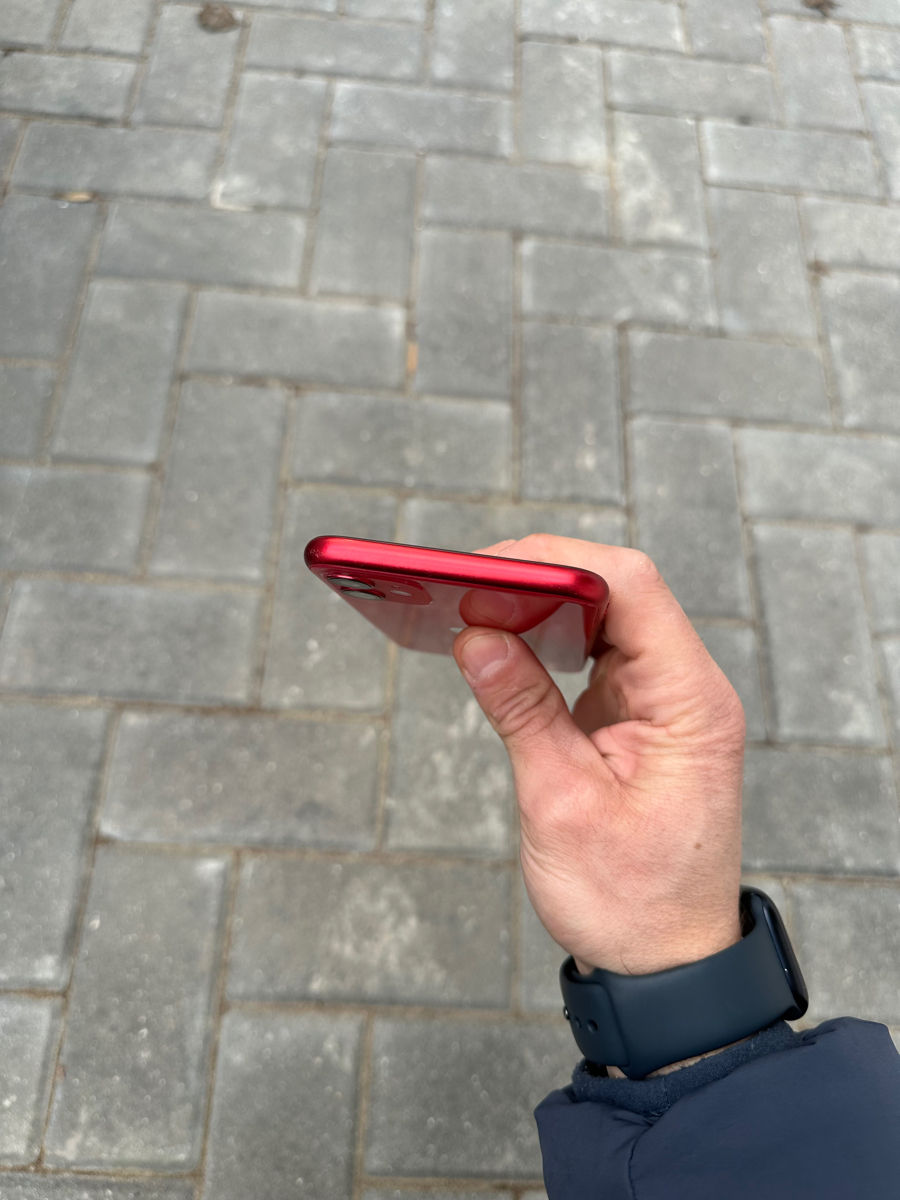 Iphone 11 Red 64Gb foto 4