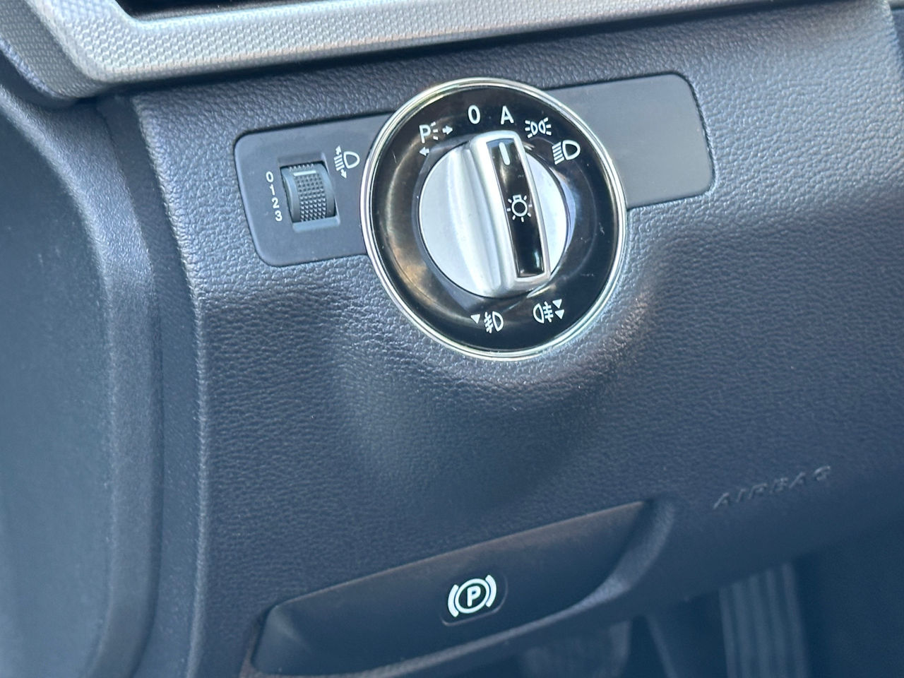 Mercedes E-Class фото 14