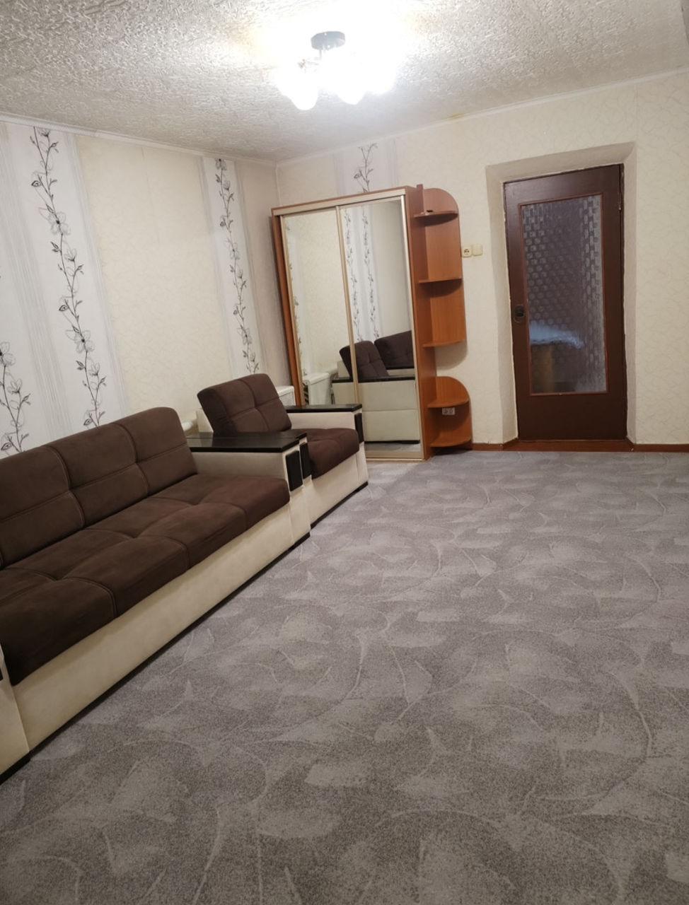 Apartament cu 3 camere, 70 m², Botanica, Chișinău foto 2