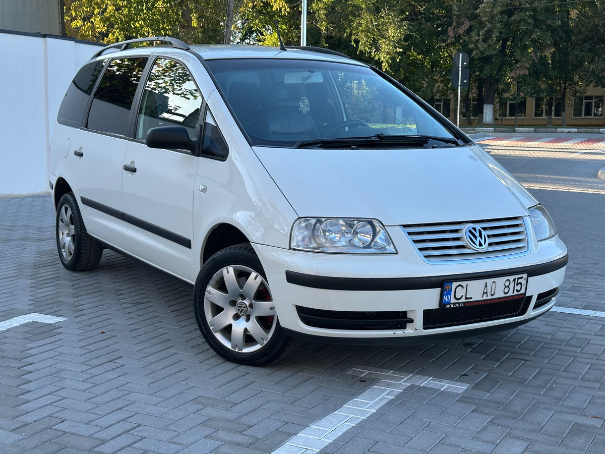 Volkswagen Sharan 2004 г. с пробегом 350000 км, Дизель, 4850 €