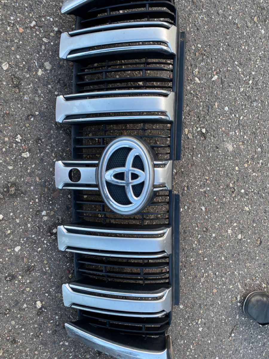 Toyota Land Cruiser 150 foto 0