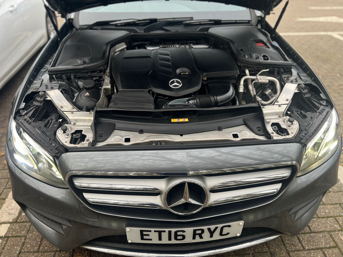 Mercedes E-Class foto 5