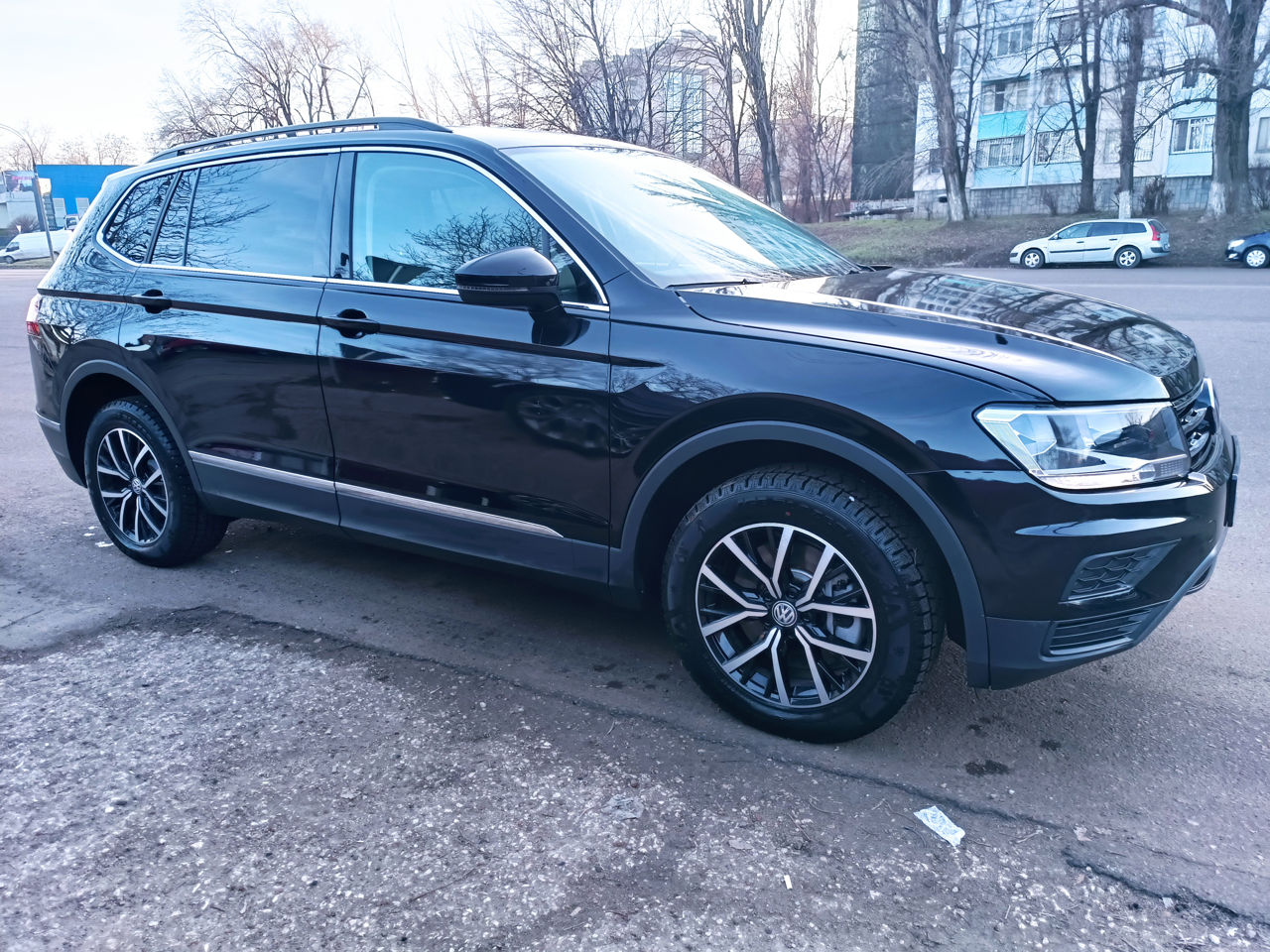 Volkswagen Tiguan фото 1