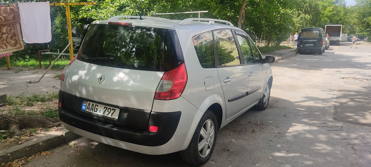 Renault Grand Scenic foto 3