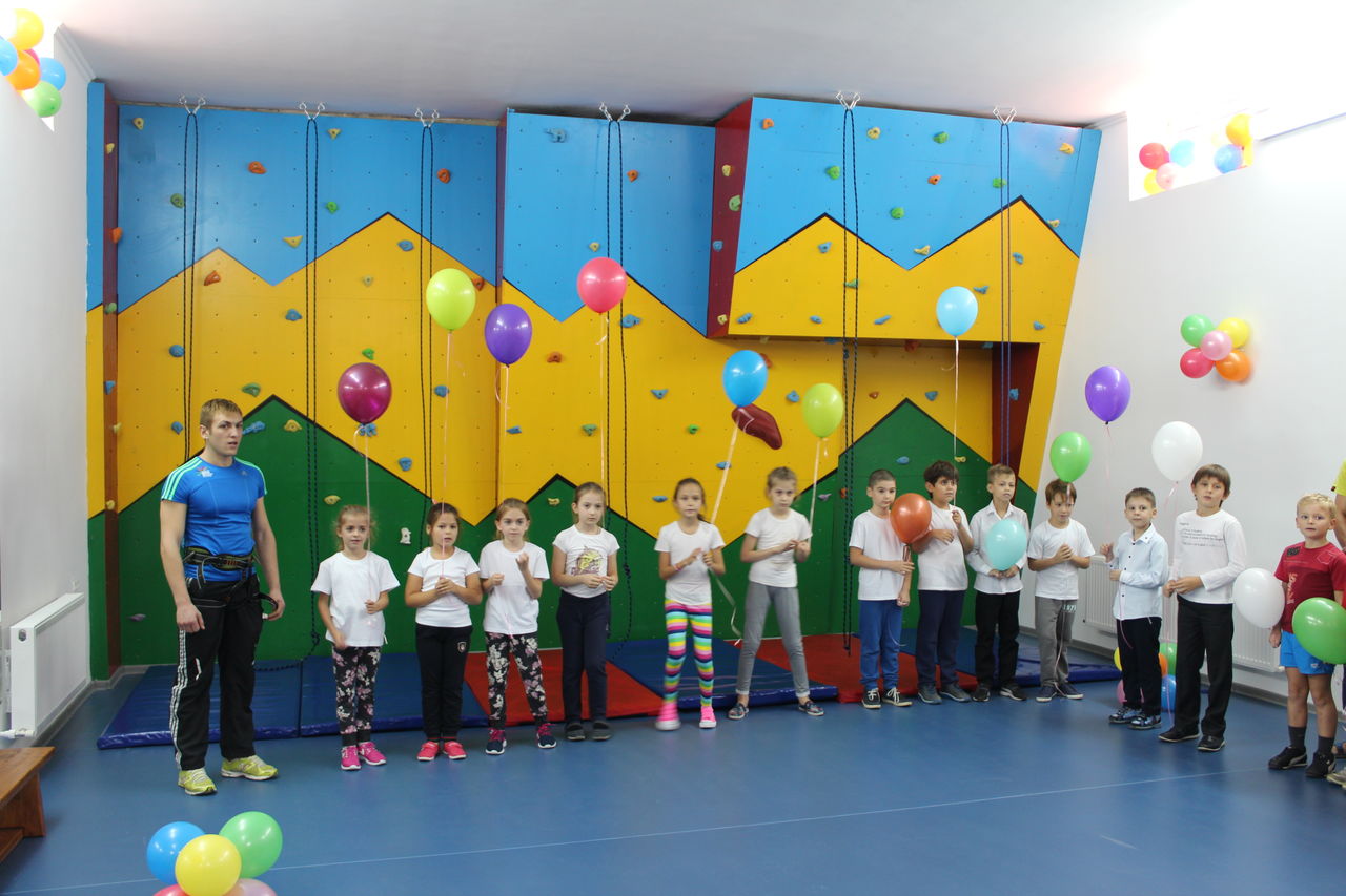 Scoala primara cu program prelungit 8:30-17:30  max.16 copii  in clasa foto 0
