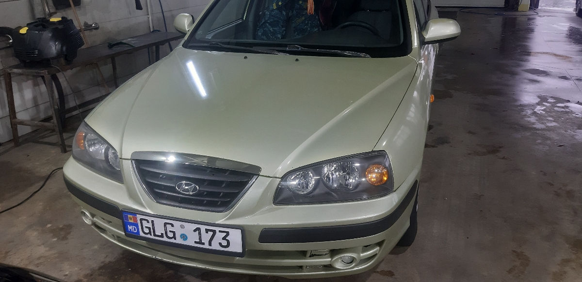 Hyundai Elantra фото 0
