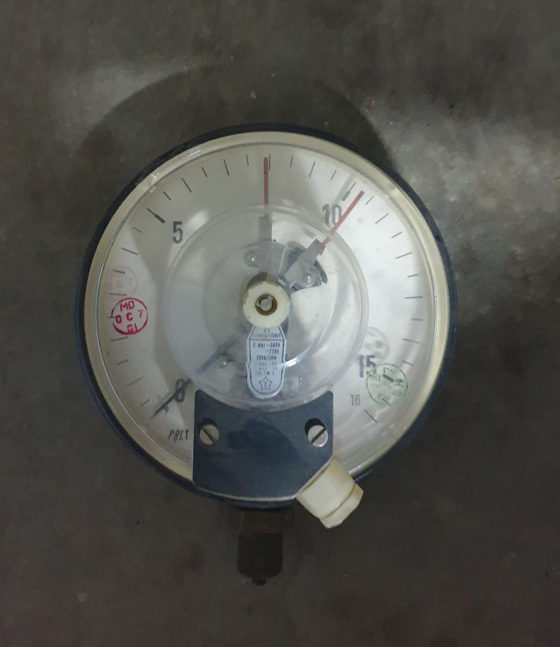 Vînd manometre mecanice și electrice foto 7