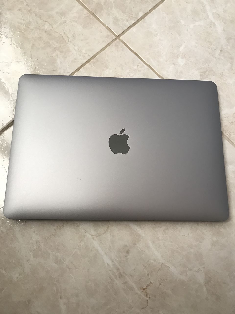 Macbook air space gray. Макбук Эйр 2020. Макбук Эйр 2020 грей. Серый космос макбук 2020 Air. Макбук Эйр 2020 Спейс грей.