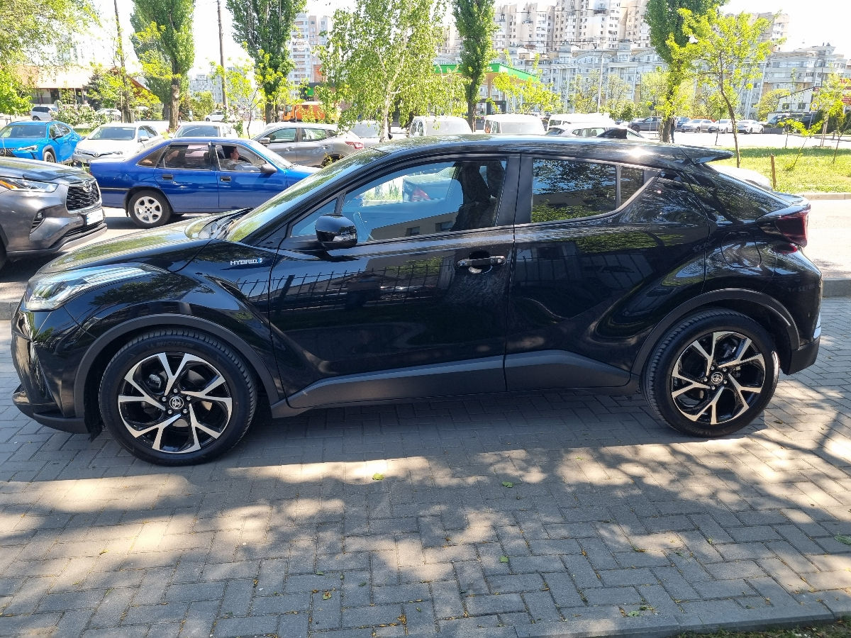 Toyota C-HR 2021 photo 9