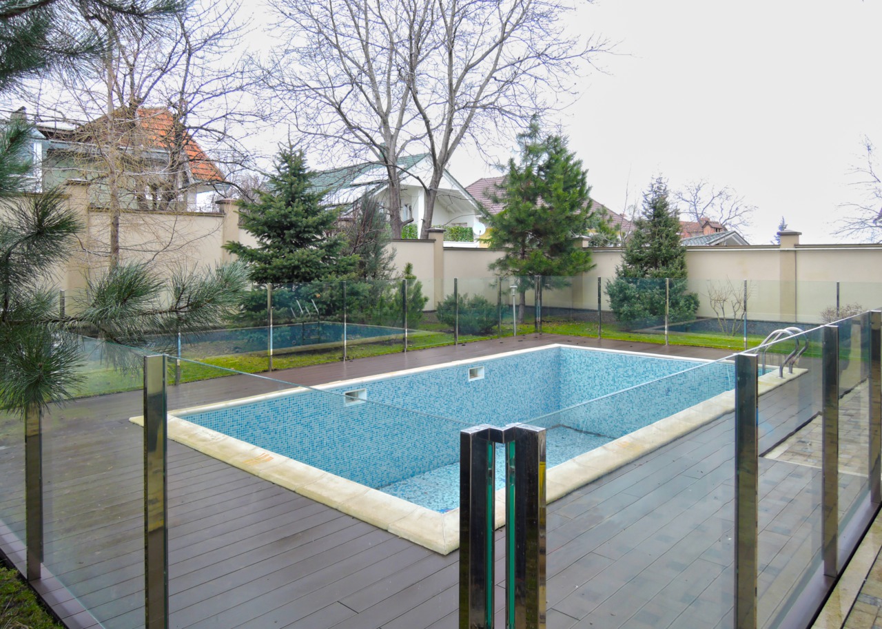 Grilaje (Balustrade din sticla). Scari din sticla.Ограждения балконов и лестниц. Лестницы из стекла. фото 4