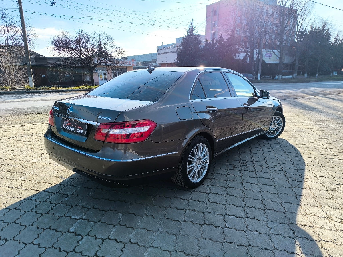 Mercedes E-Class foto 7