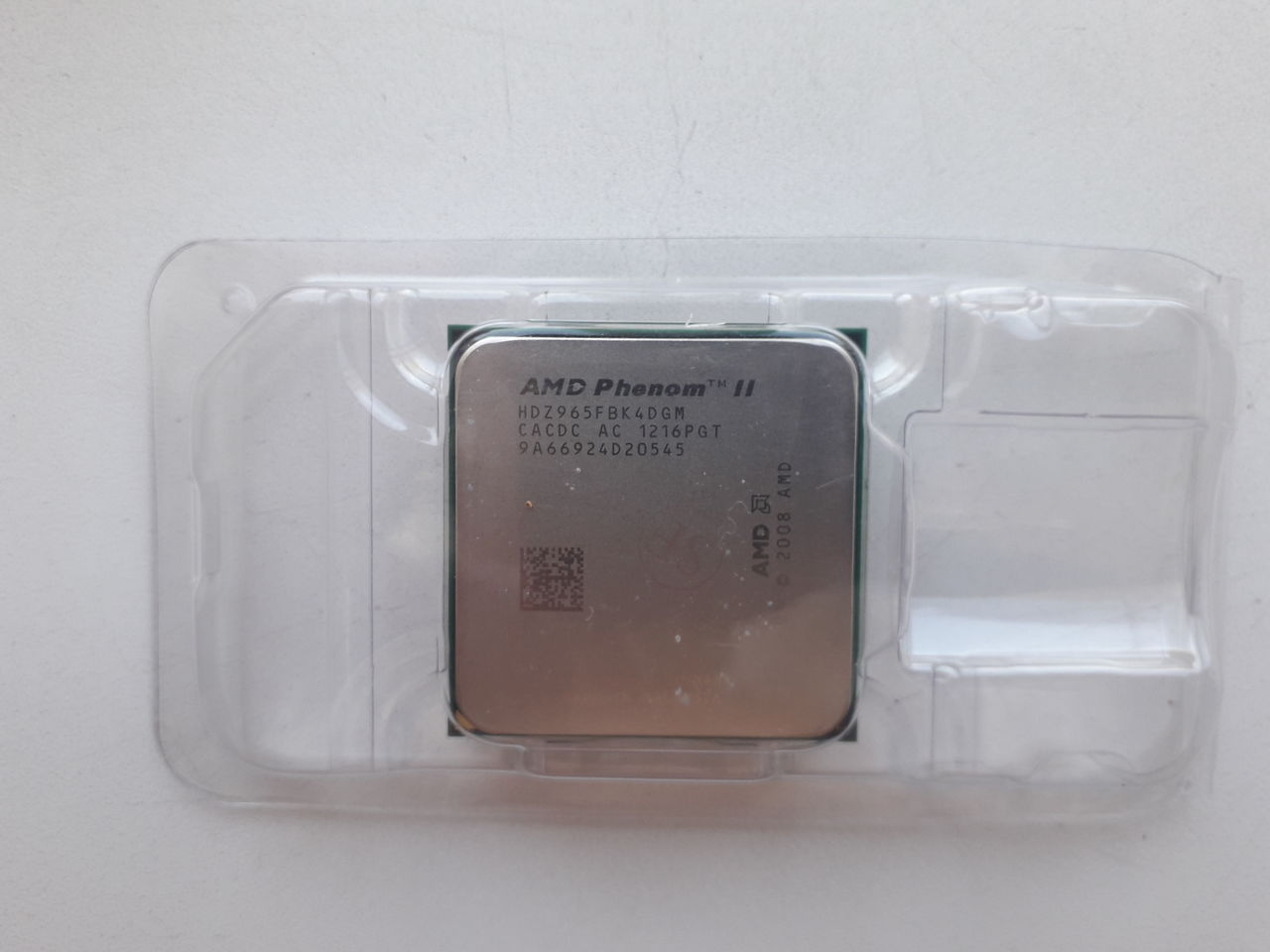 AMD Phenom II X4 965 Black Edition 3.4 GHz/4core/ 2+6Mb/140W/4000 MHz Socket AM3 за 800 лей AMD Phenom II X4 965 Black Edition 3.4 GHz/4core/ 2+6Mb/140W/4000 MHz Socket AM3 за 800 лей