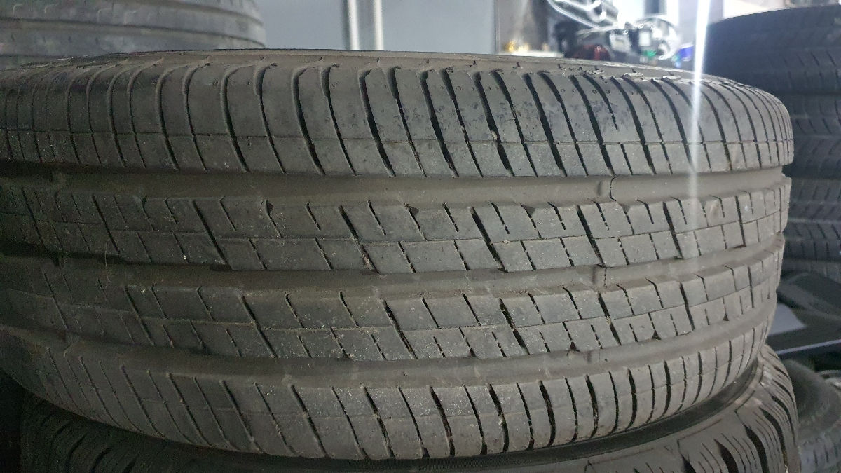 Mercedes Sprinter 235/60 R17C foto 3