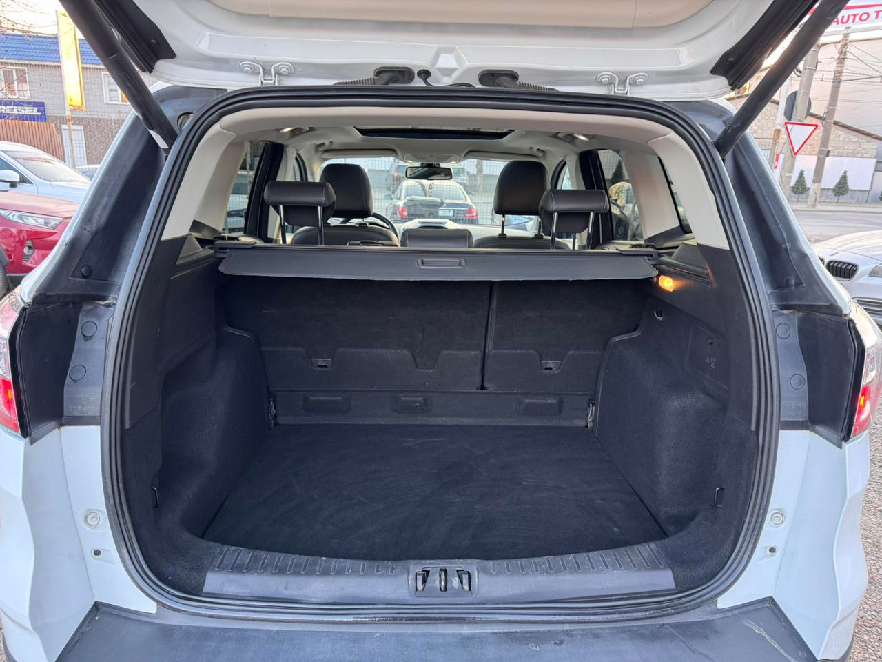 Ford Kuga foto 8