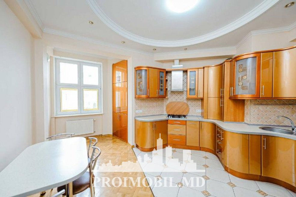 Apartament cu 2 camere, 116 m², Centru, Chișinău foto 1