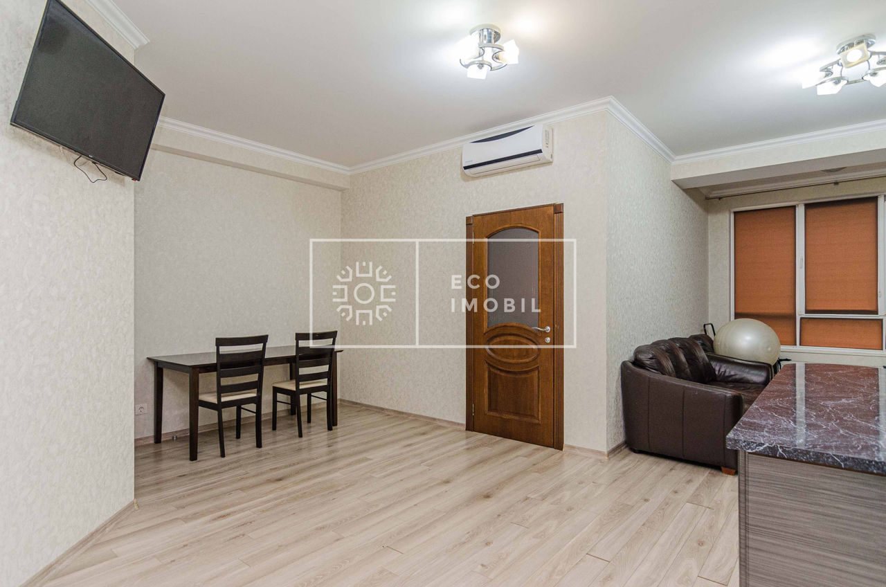 Apartament cu 3 camere, 82 m², Centru, Chișinău foto 3