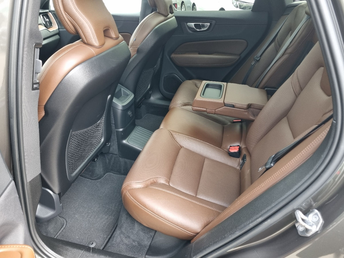 Volvo XC60 2020 photo 16