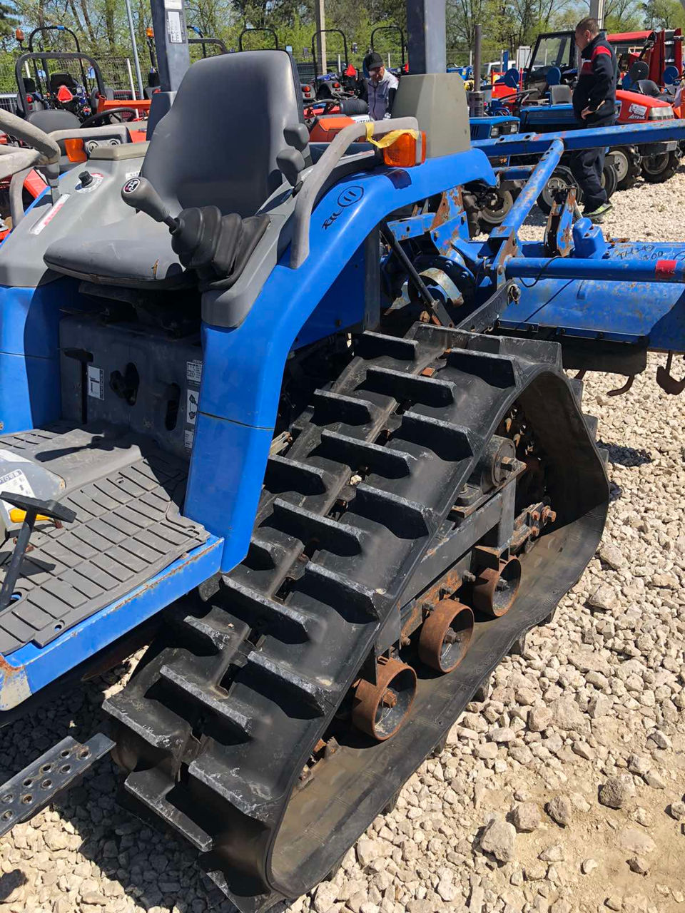 Se vinde Tractor japonez Iseki Sial 243 cu freza de sol foto 3